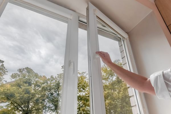Cost of Vinyl Window Repair in Carlisle